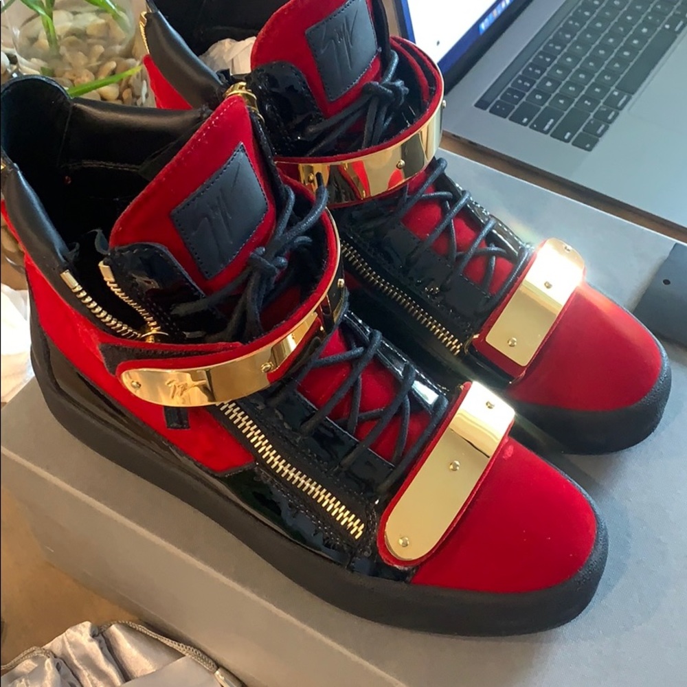 Giuseppe Red Velvet May High-Top
